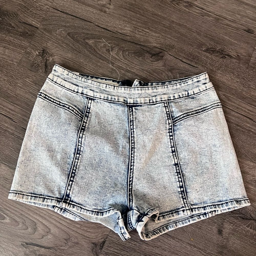 Bullhead Denim Company Hot Short Los Angeles CA Women's Acid Wash Shorts Size 7